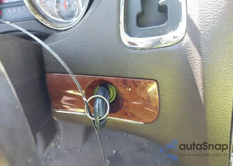 2011 Chrysler Town & Country Touring из США, поврежденный, VIN 2A4RR5DG5BR638376